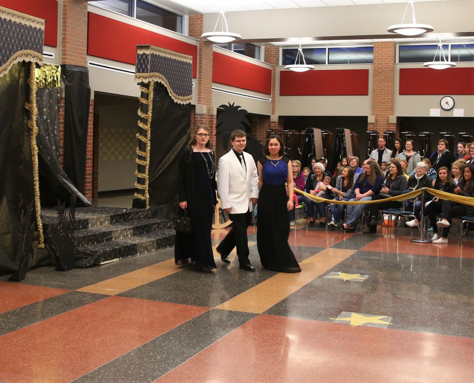 MC Prom 2018 (42).JPG